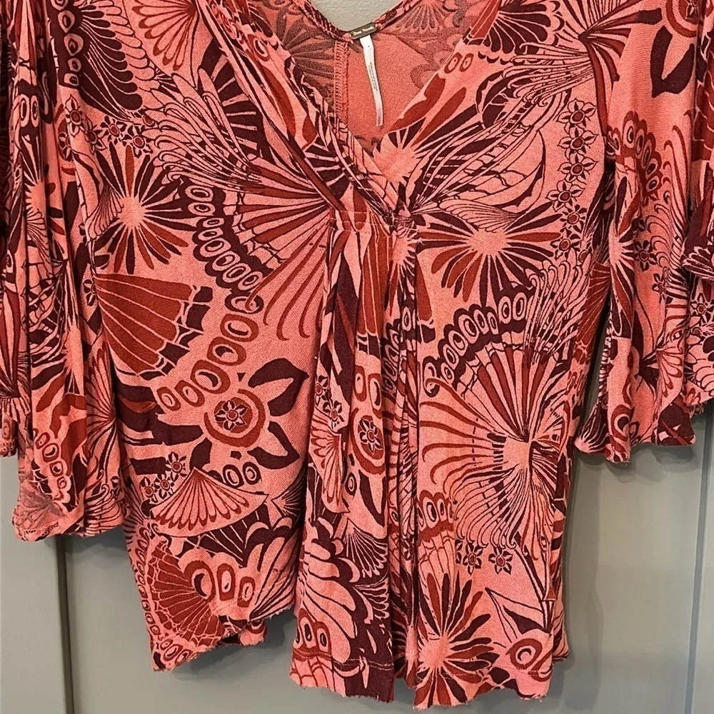 Free People Amour Split Sleeve Top Butterfly Floral Flowy Boho V-Neck Size Small